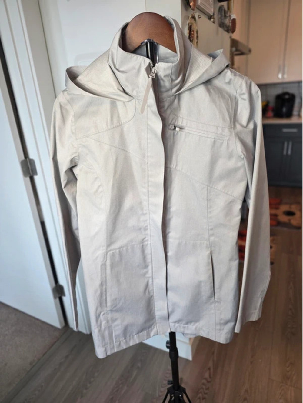 Mondetta Women's raincoat